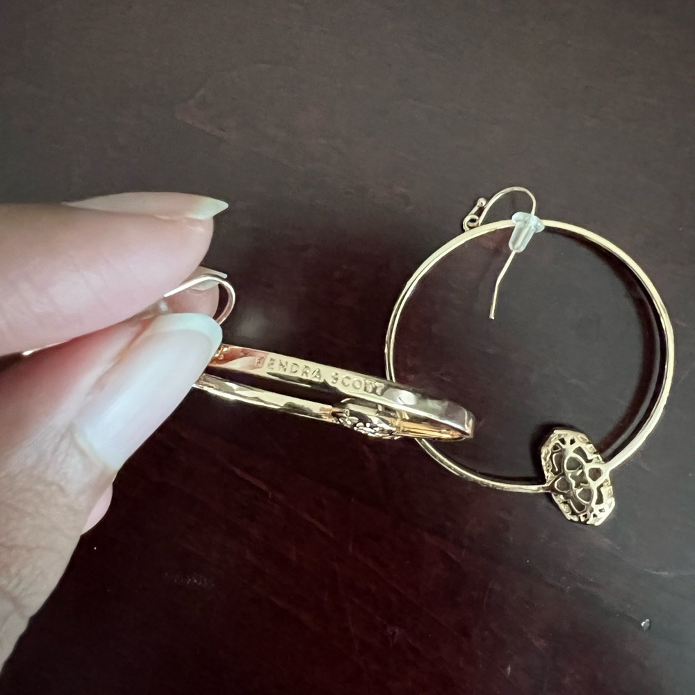 Kendra Scott elora hoop earrings - Picture 4 of 4